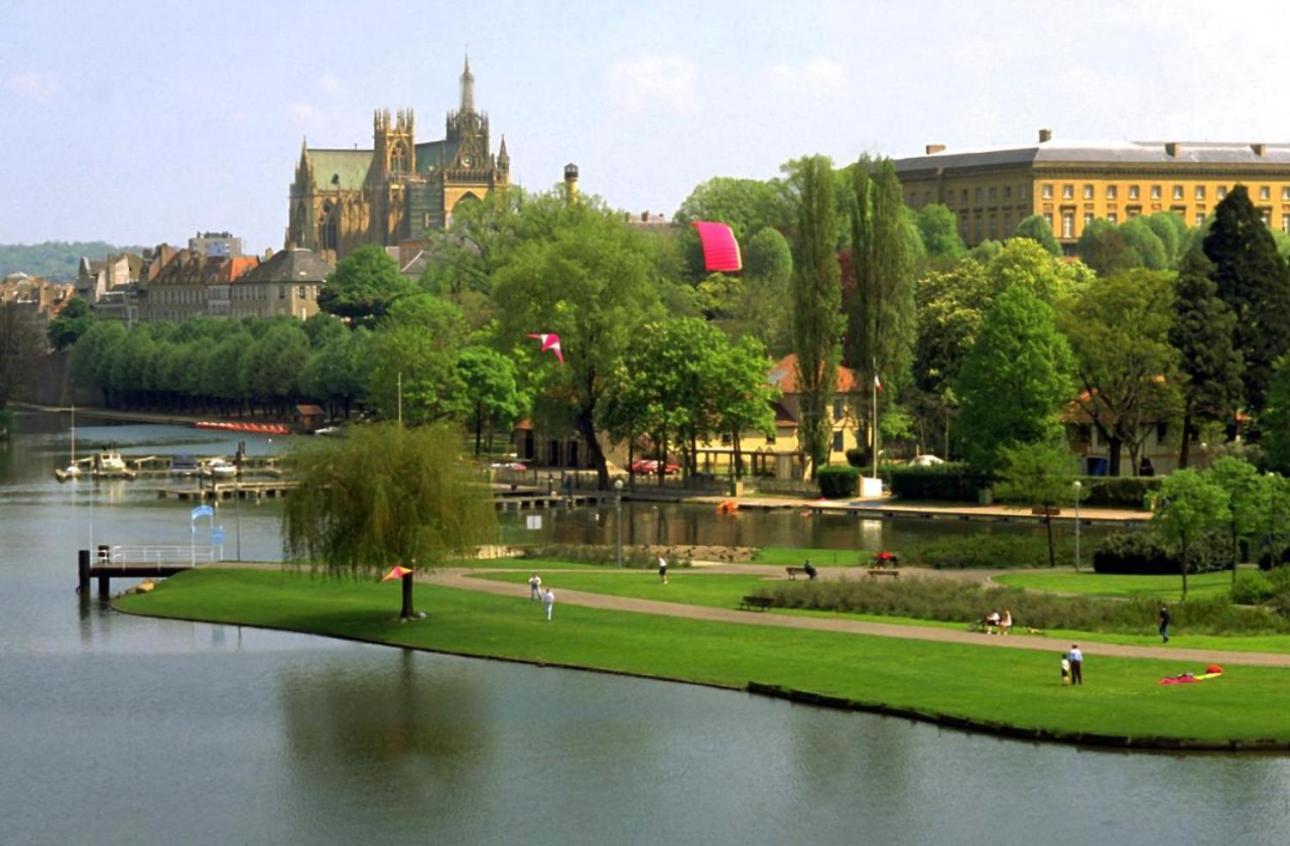Serenity Bed Palace 2 Metz Gare المظهر الخارجي الصورة