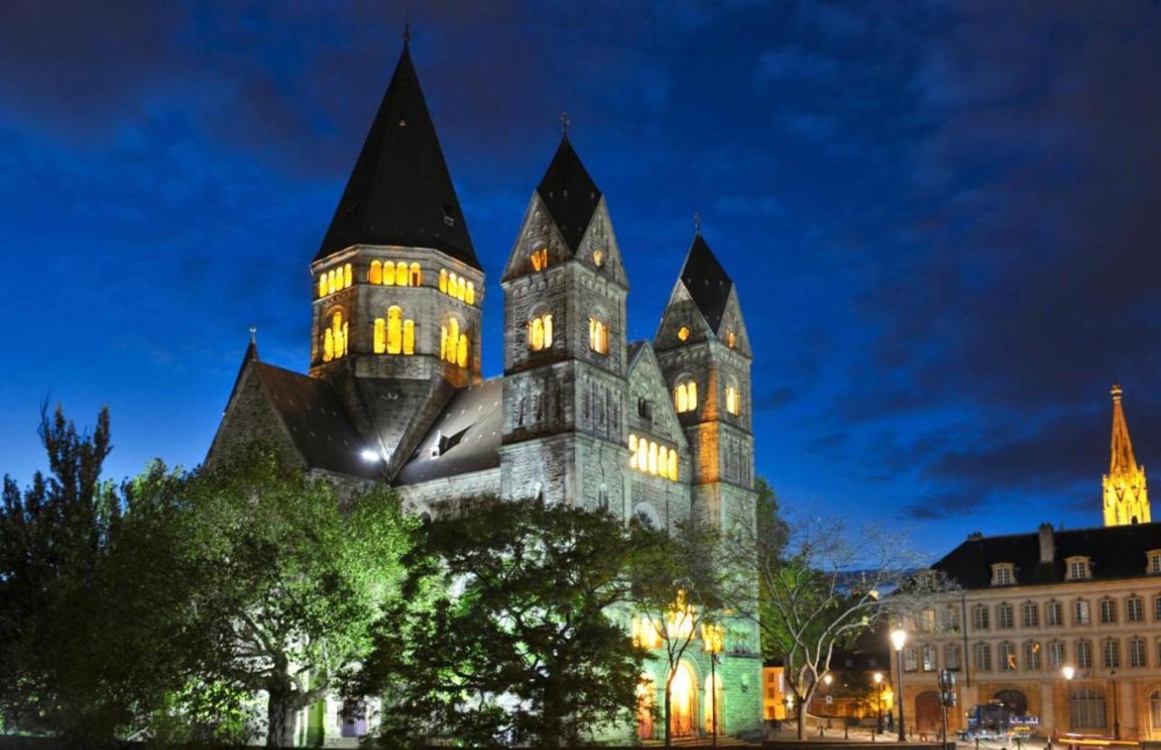 Serenity Bed Palace 2 Metz Gare المظهر الخارجي الصورة
